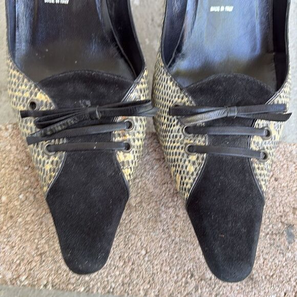 St. John leather n Suede heels - Picture 5 of 10